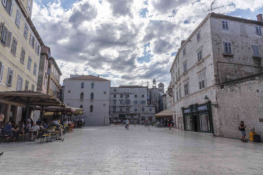 Croacia - Split 42 - palacio de Diocleciano - plaza Narodni